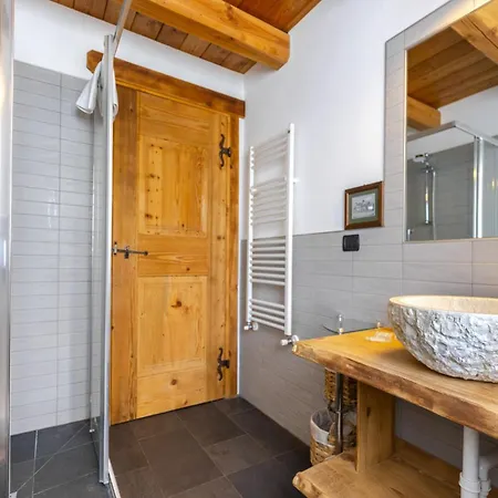 Hostdomus - Wood Apartamento Oulx