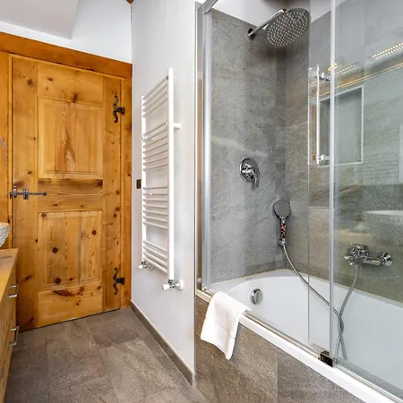 Apartment Hostdomus - Wood *